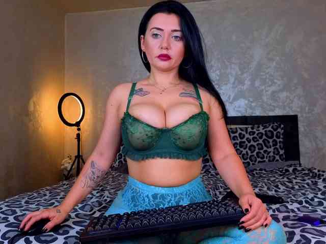 LauraVanessa