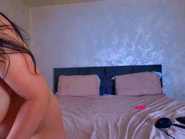 LauraVanessa webcam
