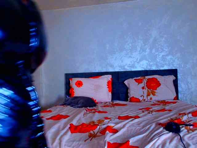 LauraVanessa webcam