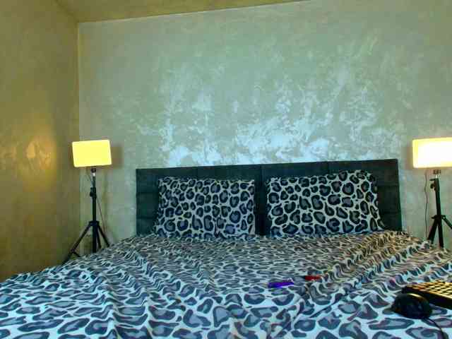 LauraVanessa webcam