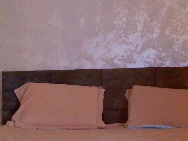 LauraVanessa webcam