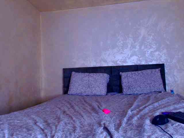 LauraVanessa webcam