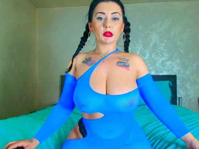 LauraVanessa
