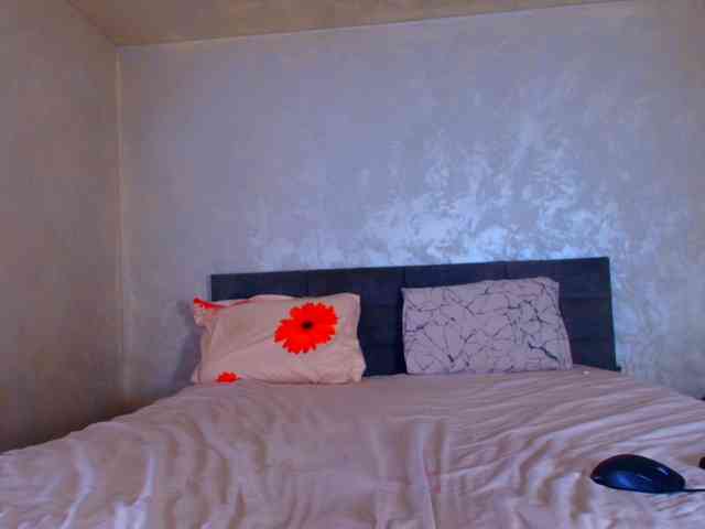 LauraVanessa webcam