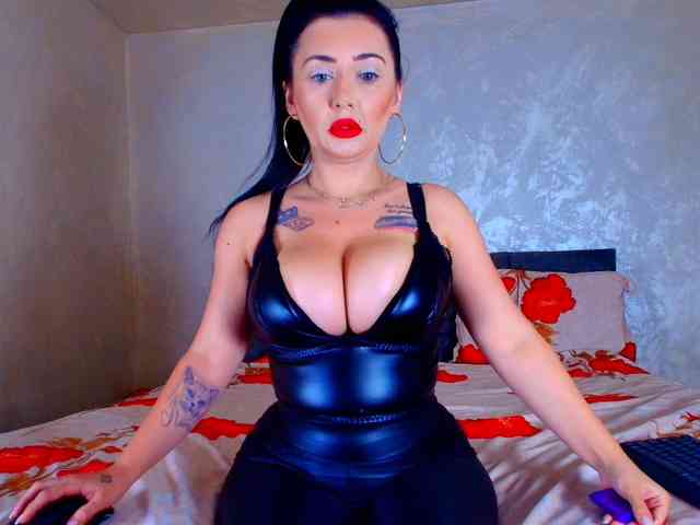 LauraVanessa webcam