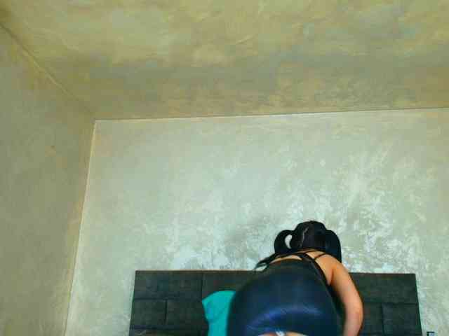 LauraVanessa webcam