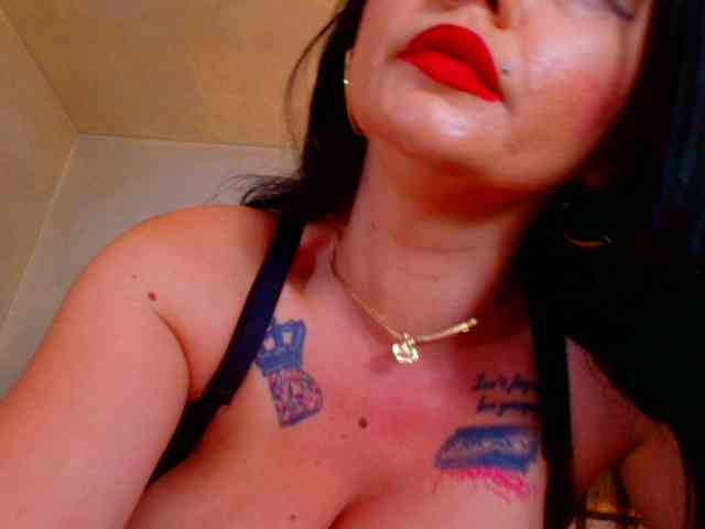 LauraVanessa webcam
