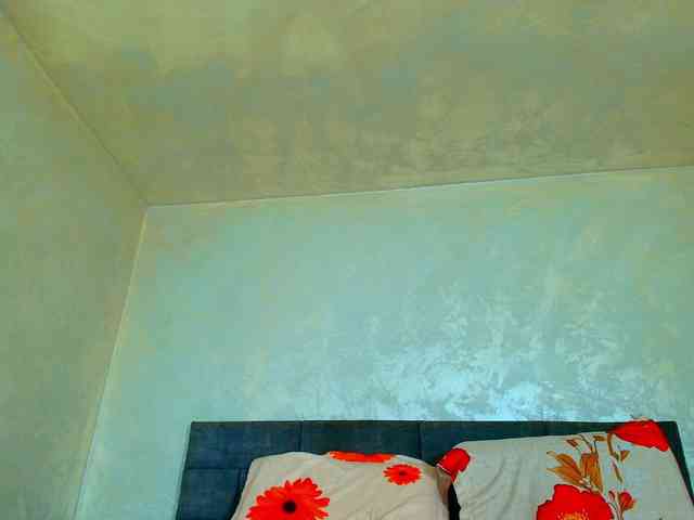 LauraVanessa webcam