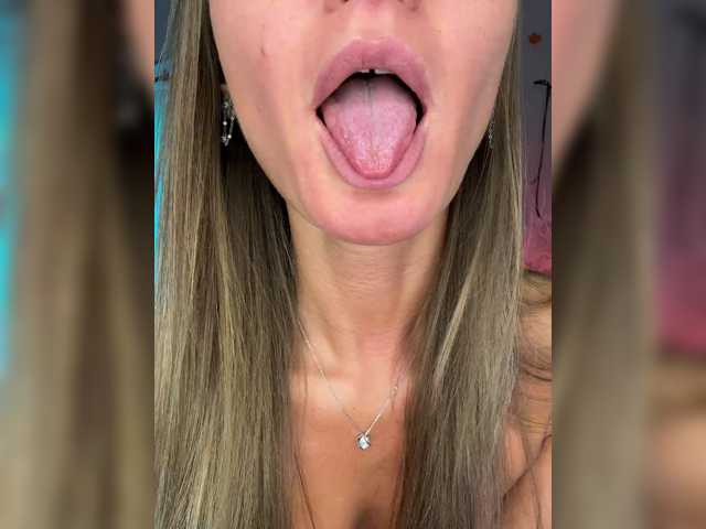 Model2021 live cam on BongaCams