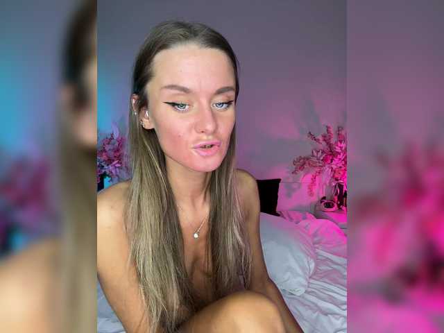 Model2021 live cam on BongaCams