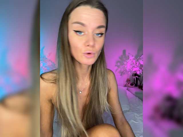 Model2021 live cam on BongaCams