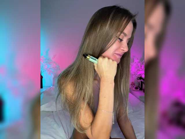 Model2021 live cam on BongaCams