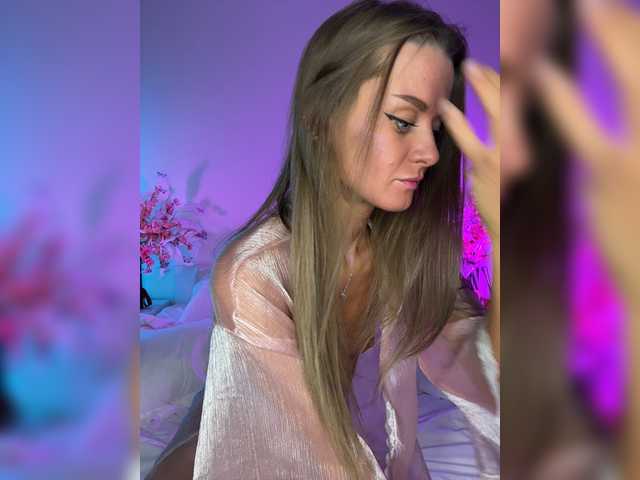 Model2021 live cam on BongaCams
