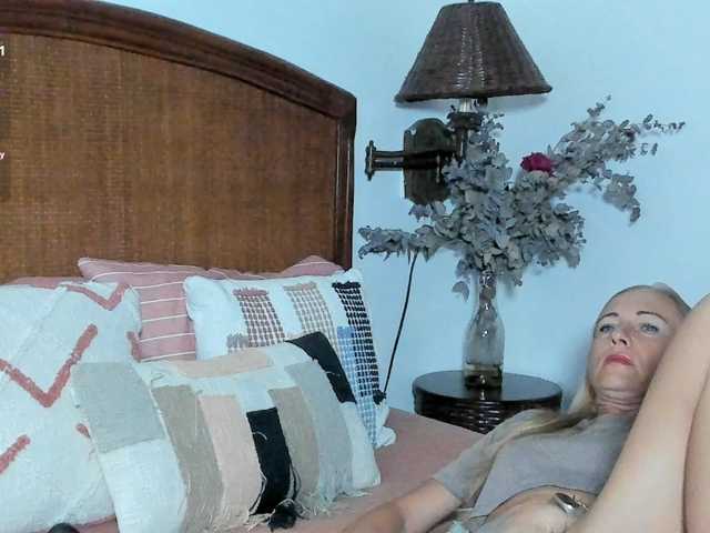 sweet-doll-20 live cam on BongaCams