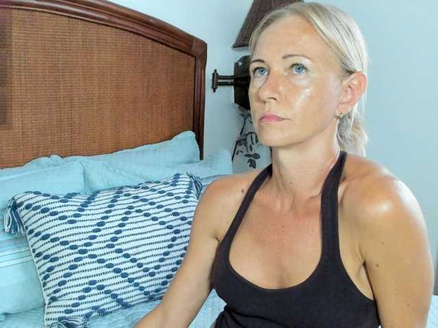 sweet-doll-20 Live Cam on BongaCams