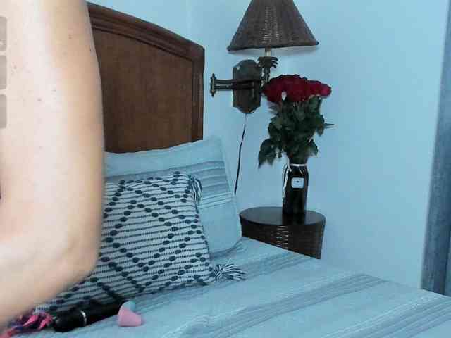 Christine_40
