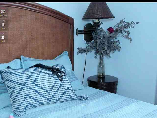 Christine_40 webcam