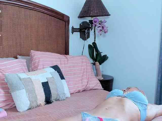 Christine_40 webcam
