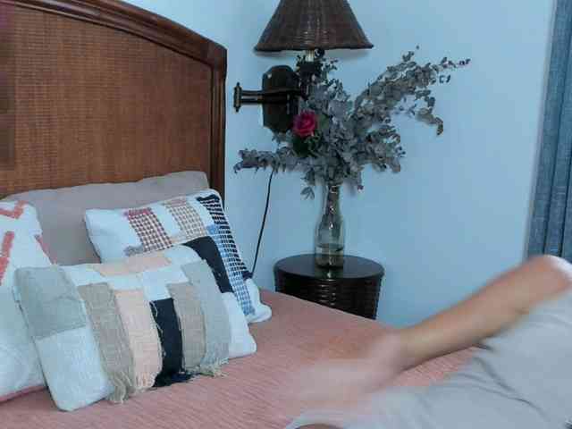 Christine_40 webcam