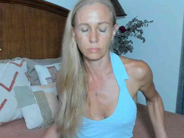 Christine_40 webcam