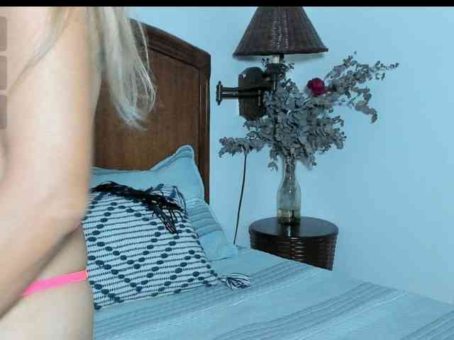 Christine_40 webcam