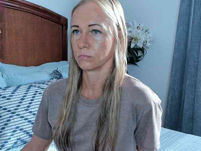 Christine_40 webcam