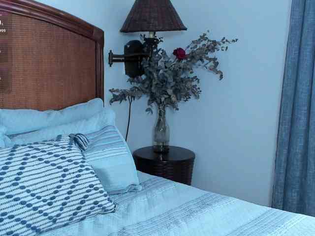 Christine_40 webcam