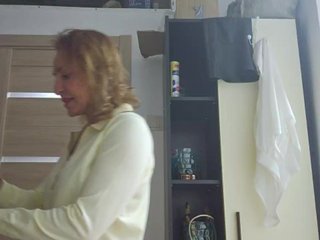 EditaMilf Porn Show