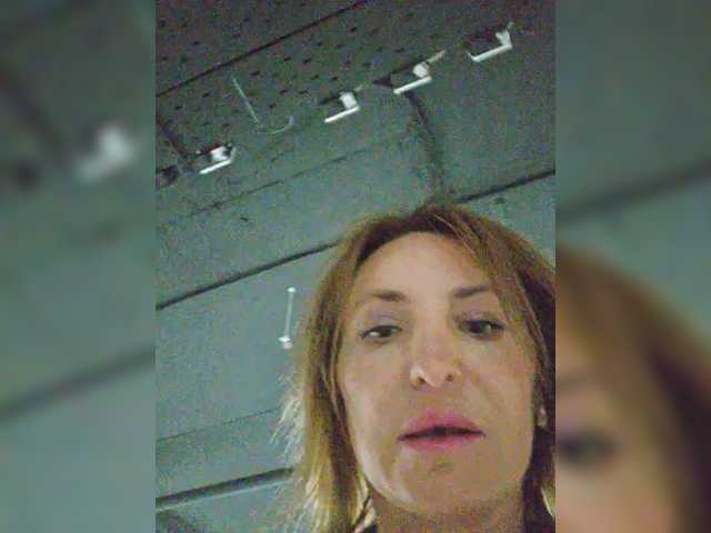 EditaMilf live cam on BongaCams