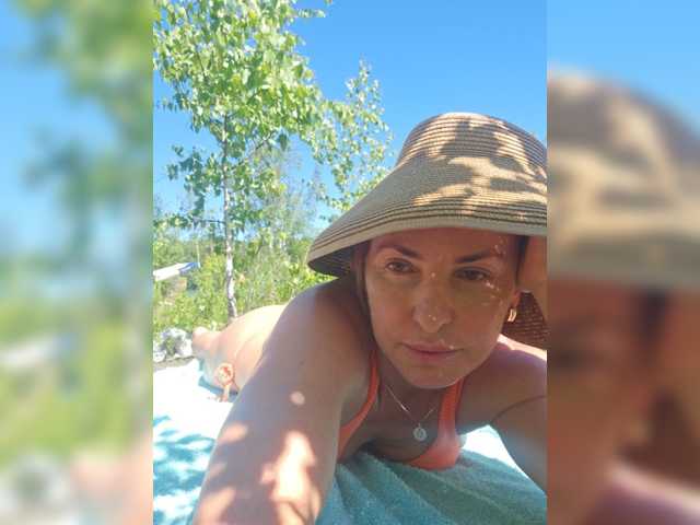 EditaMilf live cam on BongaCams