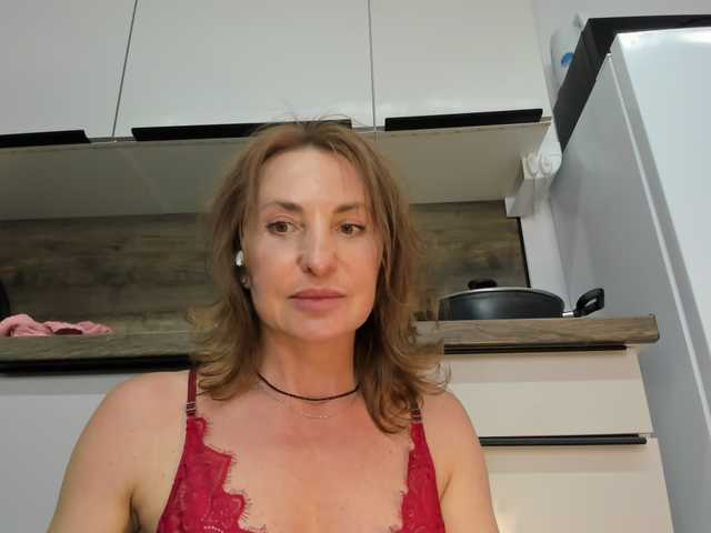 EditaMilf live cam on BongaCams