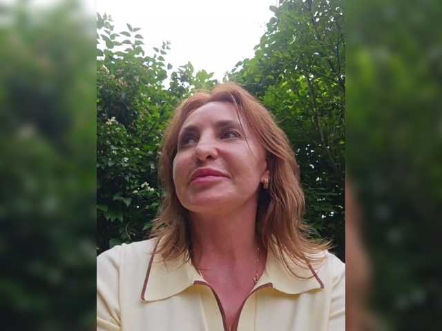 EditaMilf live cam on BongaCams