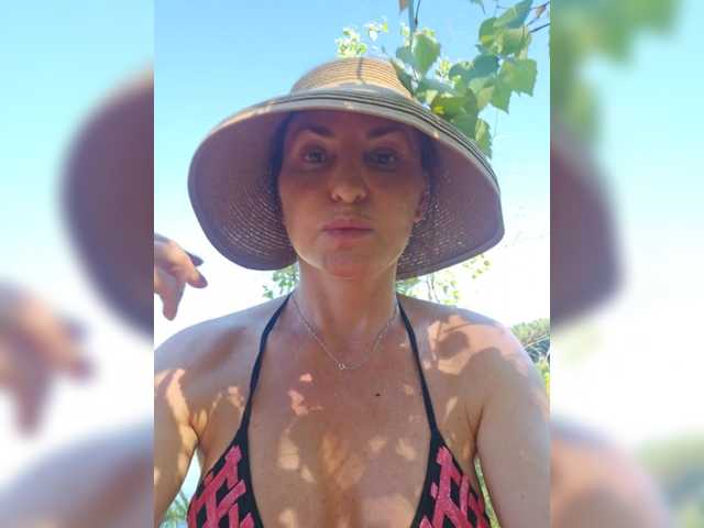 EditaMilf live cam on BongaCams