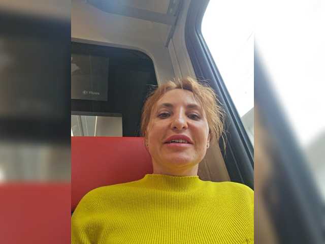 EditaMilf live cam on BongaCams