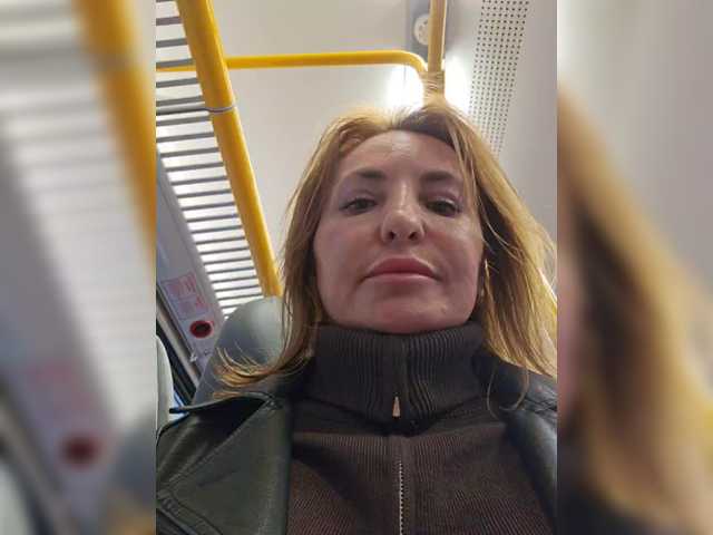 Live трансляция EditaMilf - Runet.cam