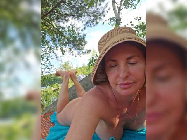 EditaMilf live cam on BongaCams