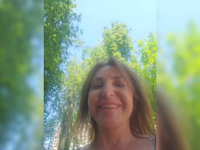 EditaMilf live cam on BongaCams