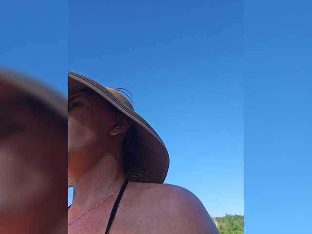 EditaMilf live cam on BongaCams