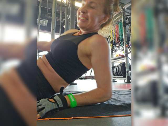 EditaMilf live cam on BongaCams