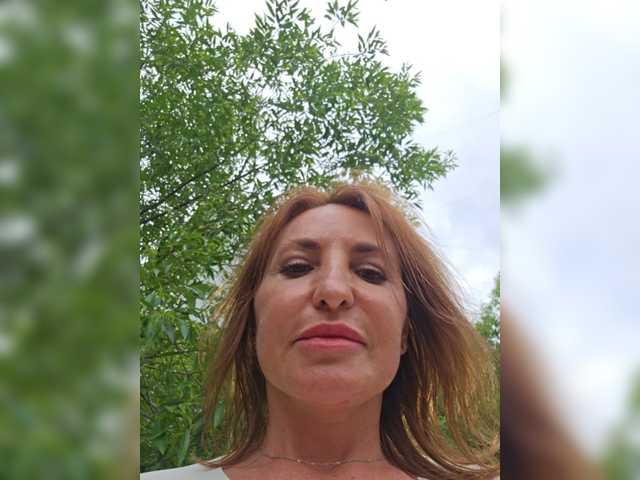 EditaMilf live cam on BongaCams