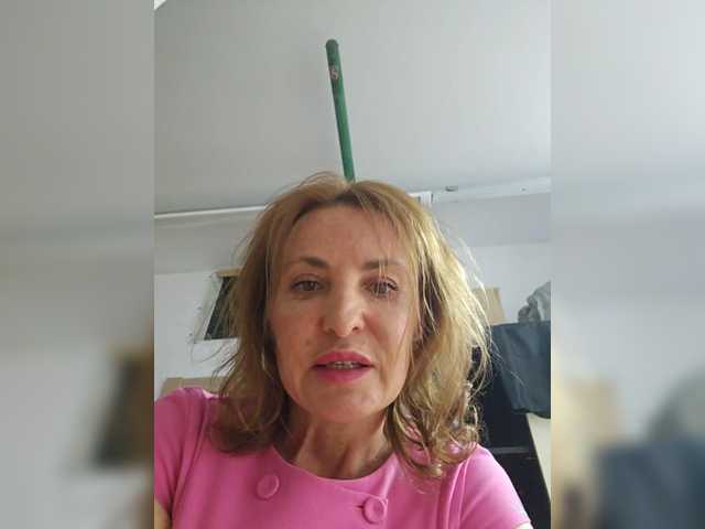 EditaMilf live cam on BongaCams