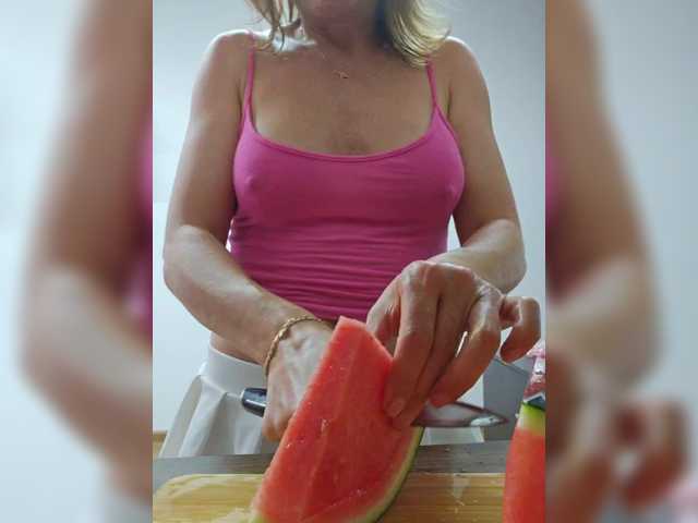 EditaMilf live cam on BongaCams