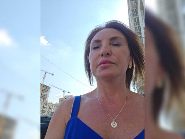 EditaMilf live cam on BongaCams