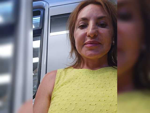EditaMilf live cam on BongaCams