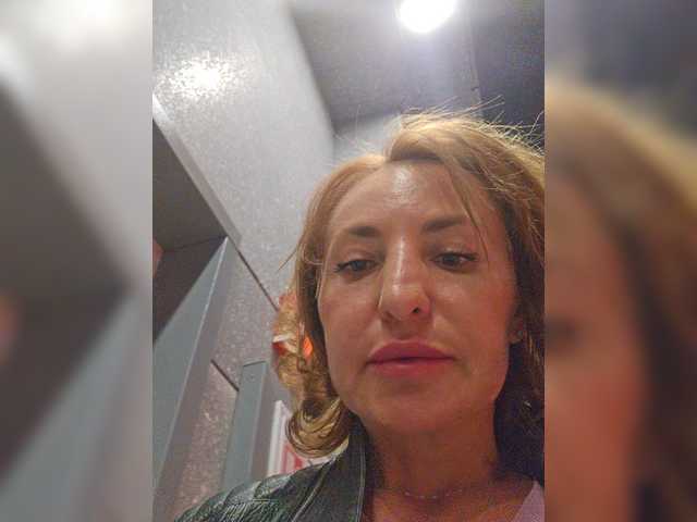 EditaMilf live cam on BongaCams