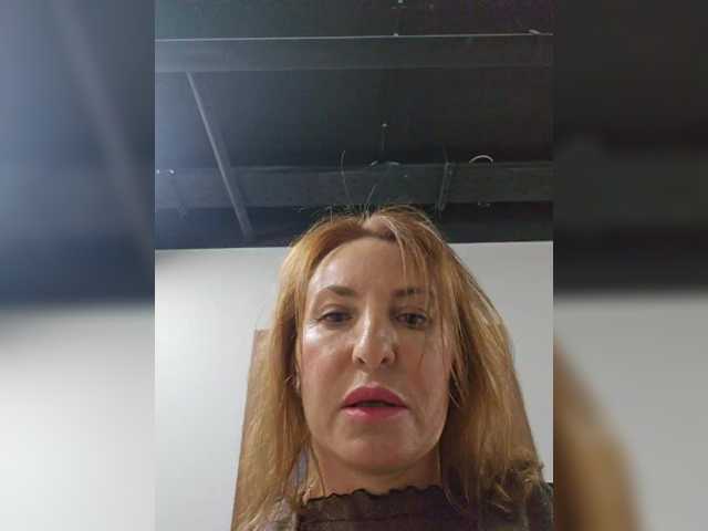 EditaMilf live cam on BongaCams