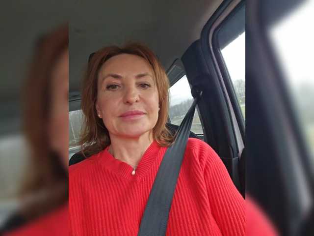 EditaMilf's BongaCams show and profile