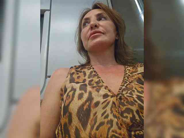 Model: EditaMilf