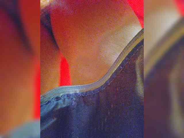 Model: EditaMilf