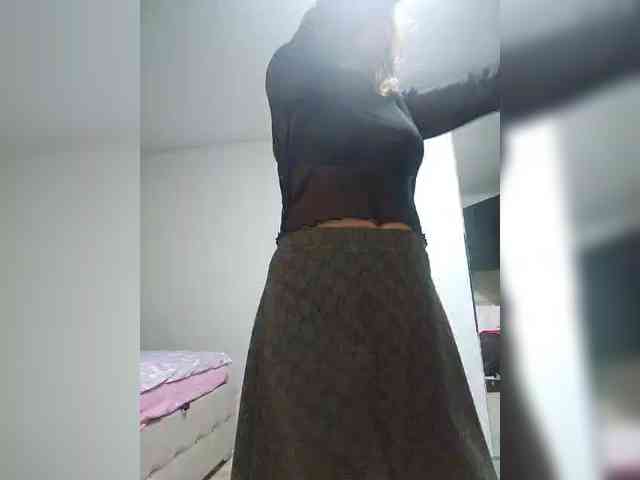 Model: EditaMilf